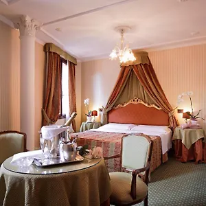 Hotel Kette, Venice